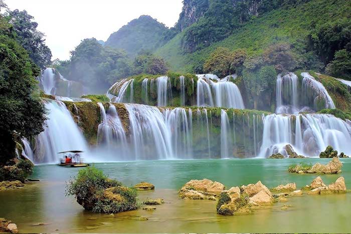 what to do and see in cao bang ban gioc falls